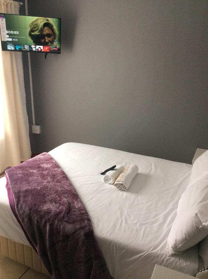 De Capital Guest House East London Εξωτερικό φωτογραφία